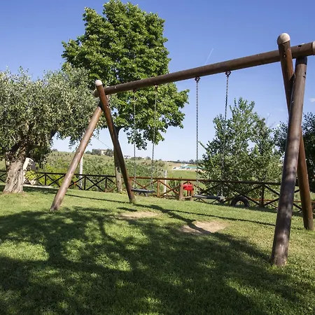 Attractive With Shared Pool Appartement Montecarotto